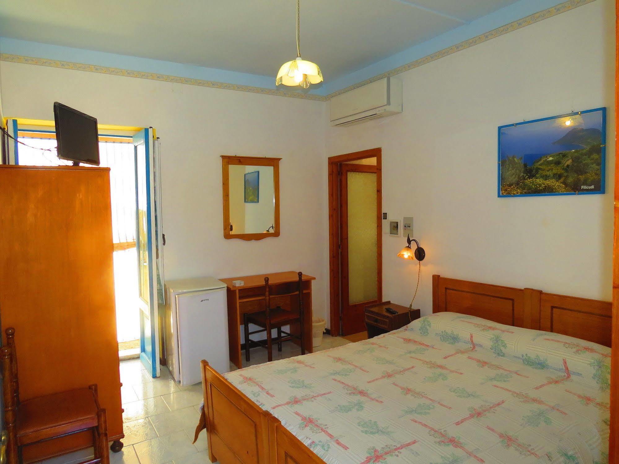 Casa Vittorio B&B Lipari  Exterior foto