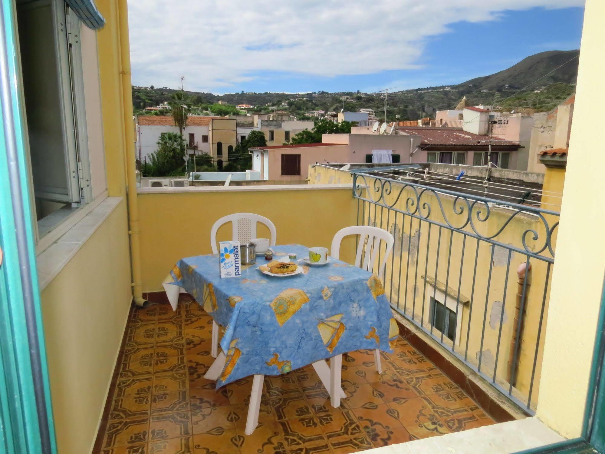 Casa Vittorio B&B Lipari  Exterior foto